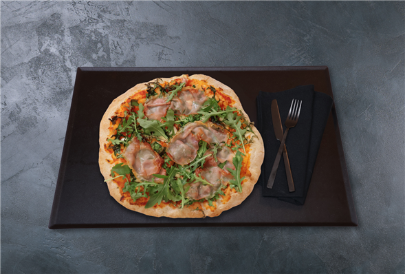 Surdejspizza m. skinke og rucola